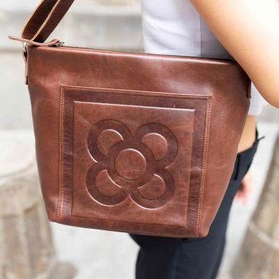 Bolso piel baldosa de Barcelona